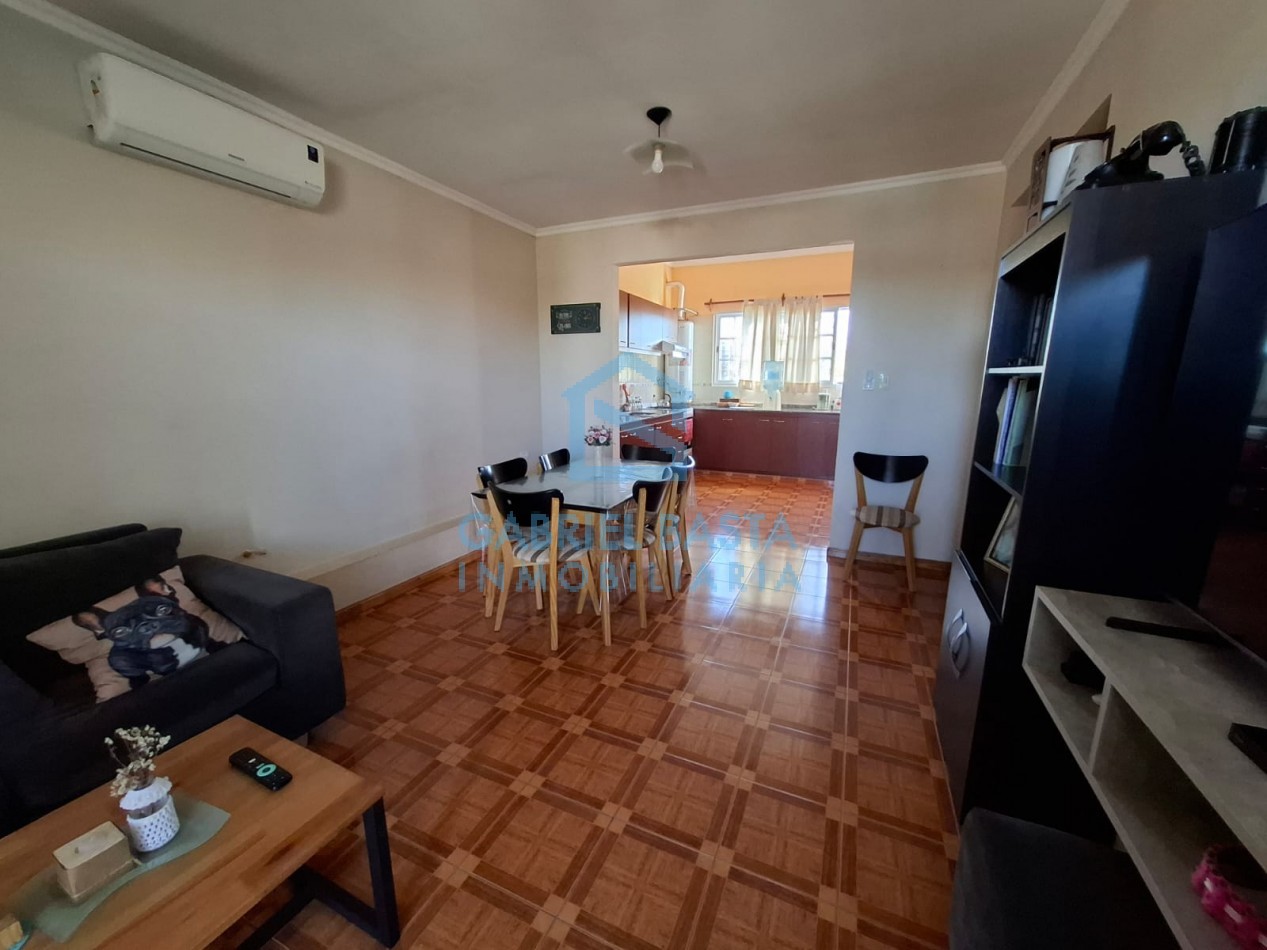 3 casas en bloque en Merlo centro