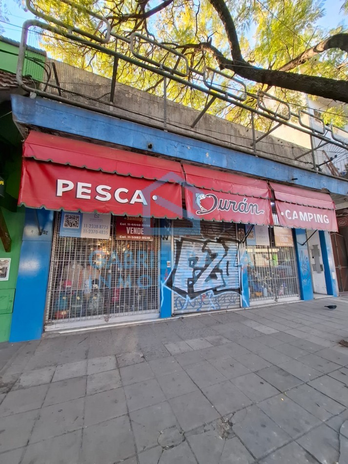 Local sobre Av Libertador