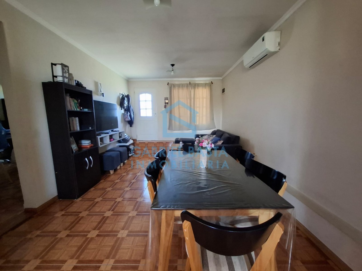 3 casas en bloque Merlo centro