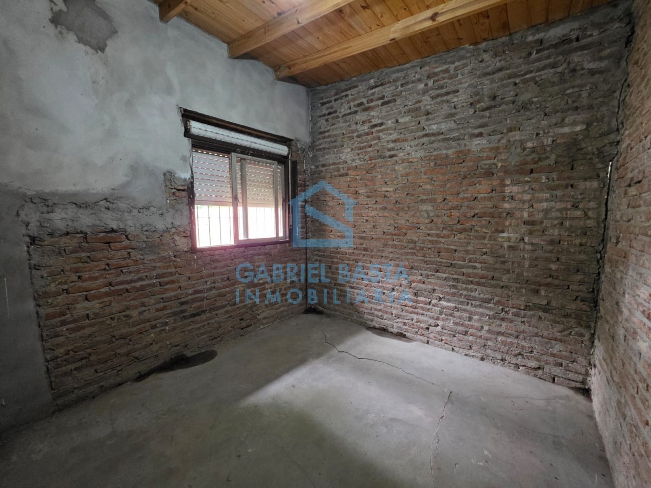 Casa 3 dormitorios a terminar sobre lote propio