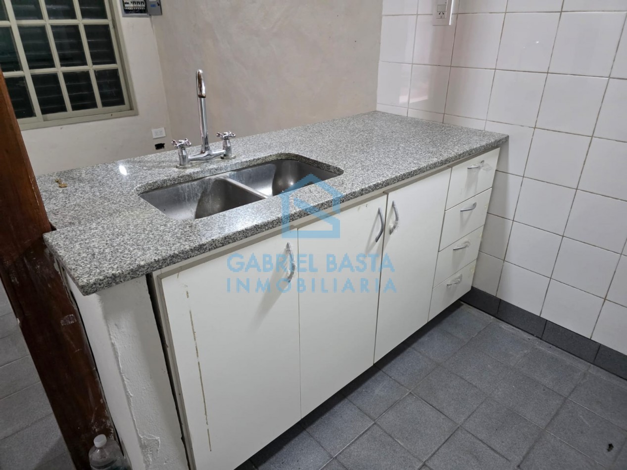 Departamento 2 ambientes con patio Merlo Centro