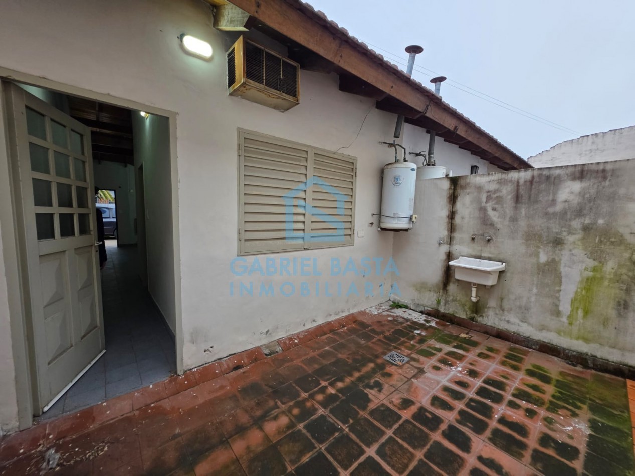 Departamento 2 ambientes con patio Merlo Centro